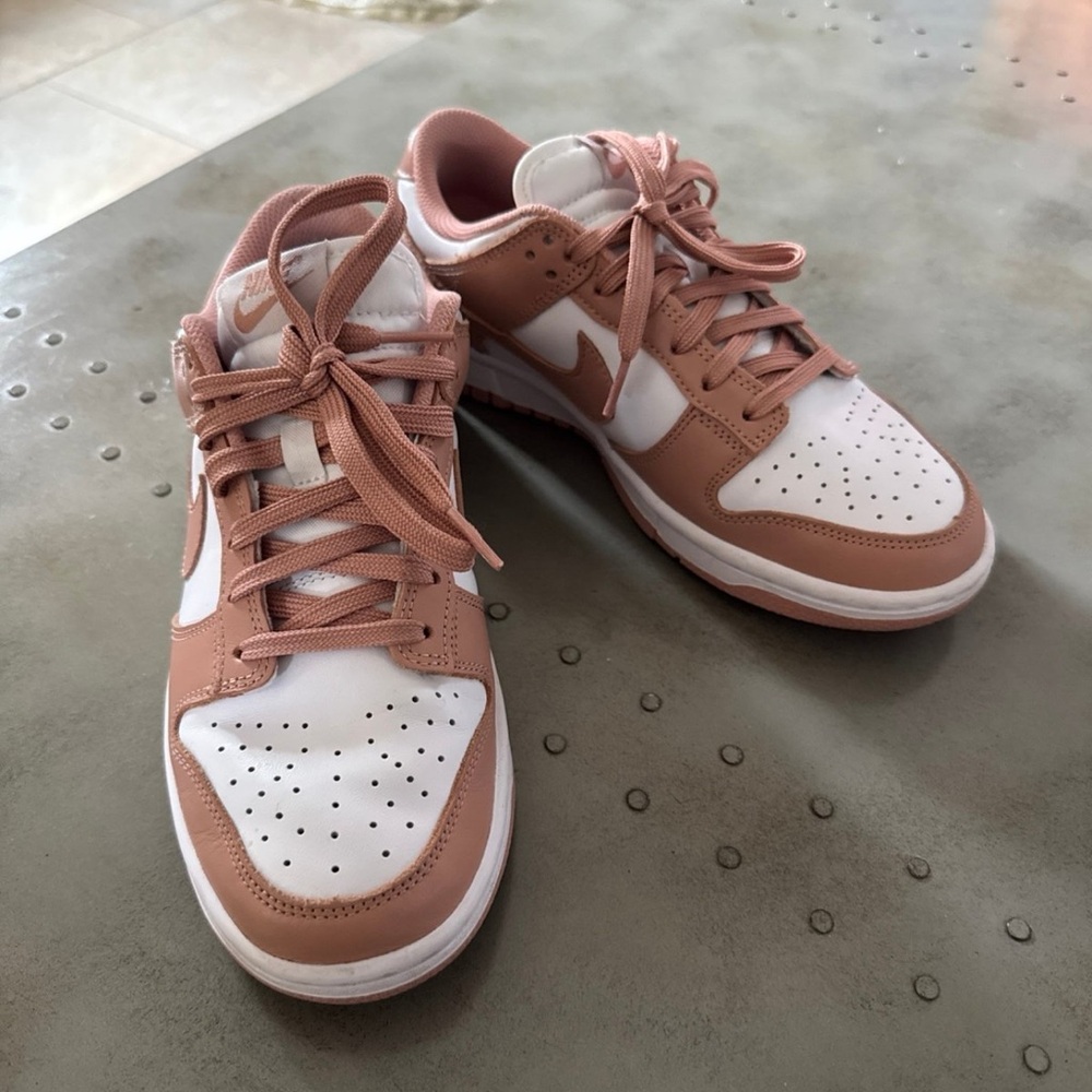 Nike Dunk White/Rose Whisper Size 7 1/2
